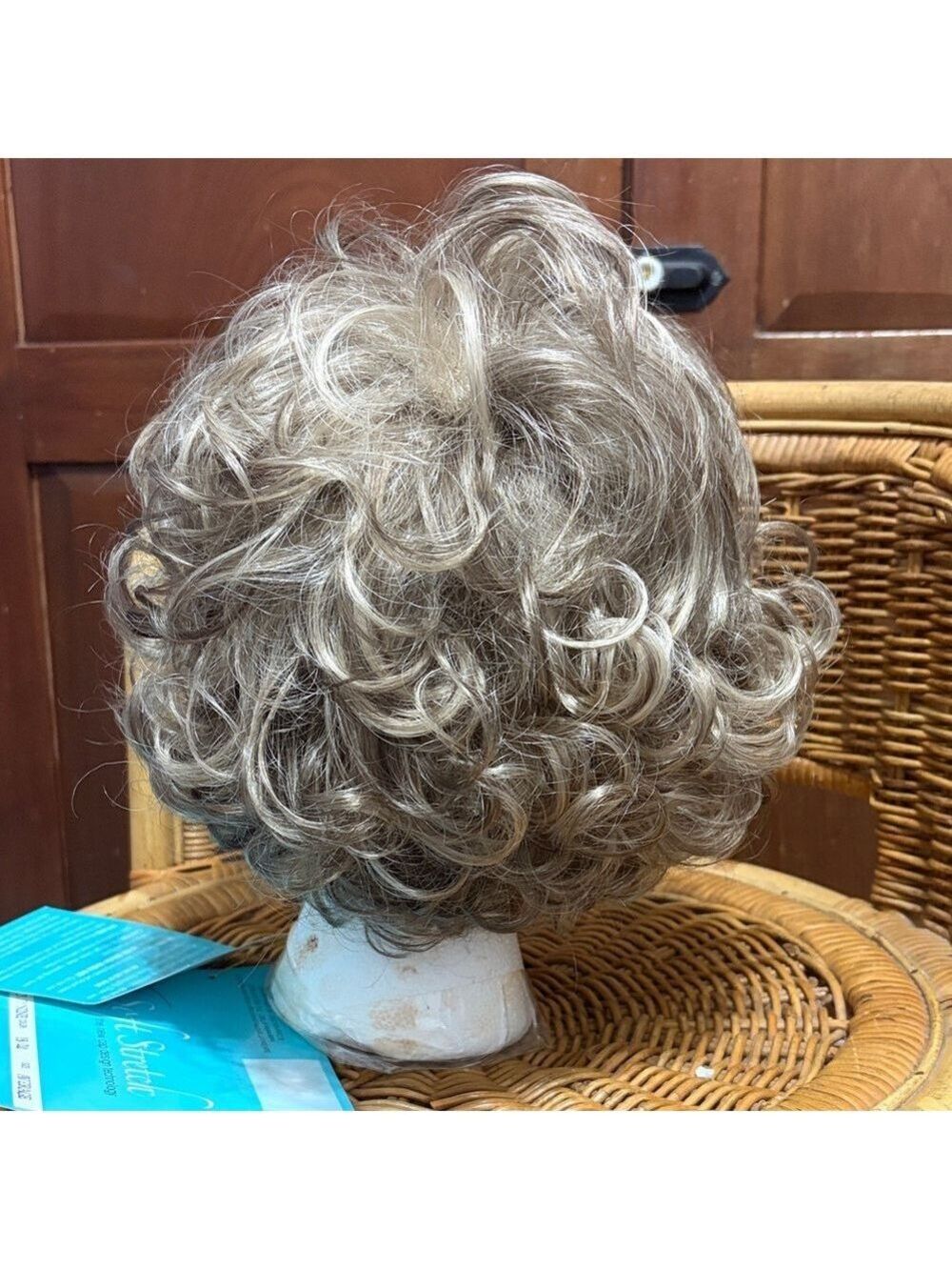 NWT- Stylish Curly Blonde Wig soft stretch #0021 - Picture 5 of 11